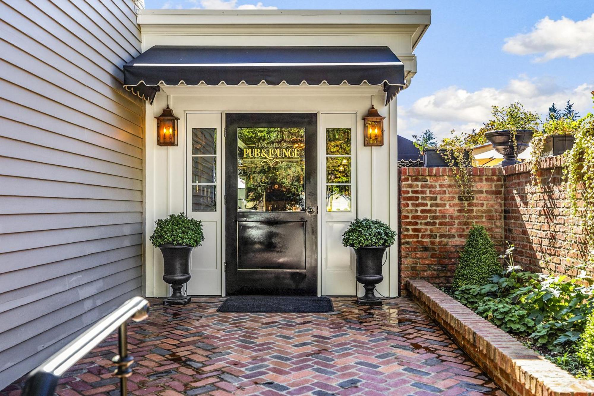 Mccully House Inn 2*